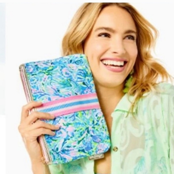 Lilly Pulitzer GWP Zip Top Wallet & Pouch, NWT - Picture 7 of 13